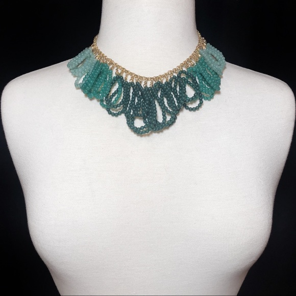 Green Ombré Bead Loop Chunky Necklace Earrings Set - Picture 2 of 3